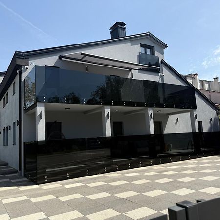 Apartmani Beril Lux Ровин Екстериор снимка