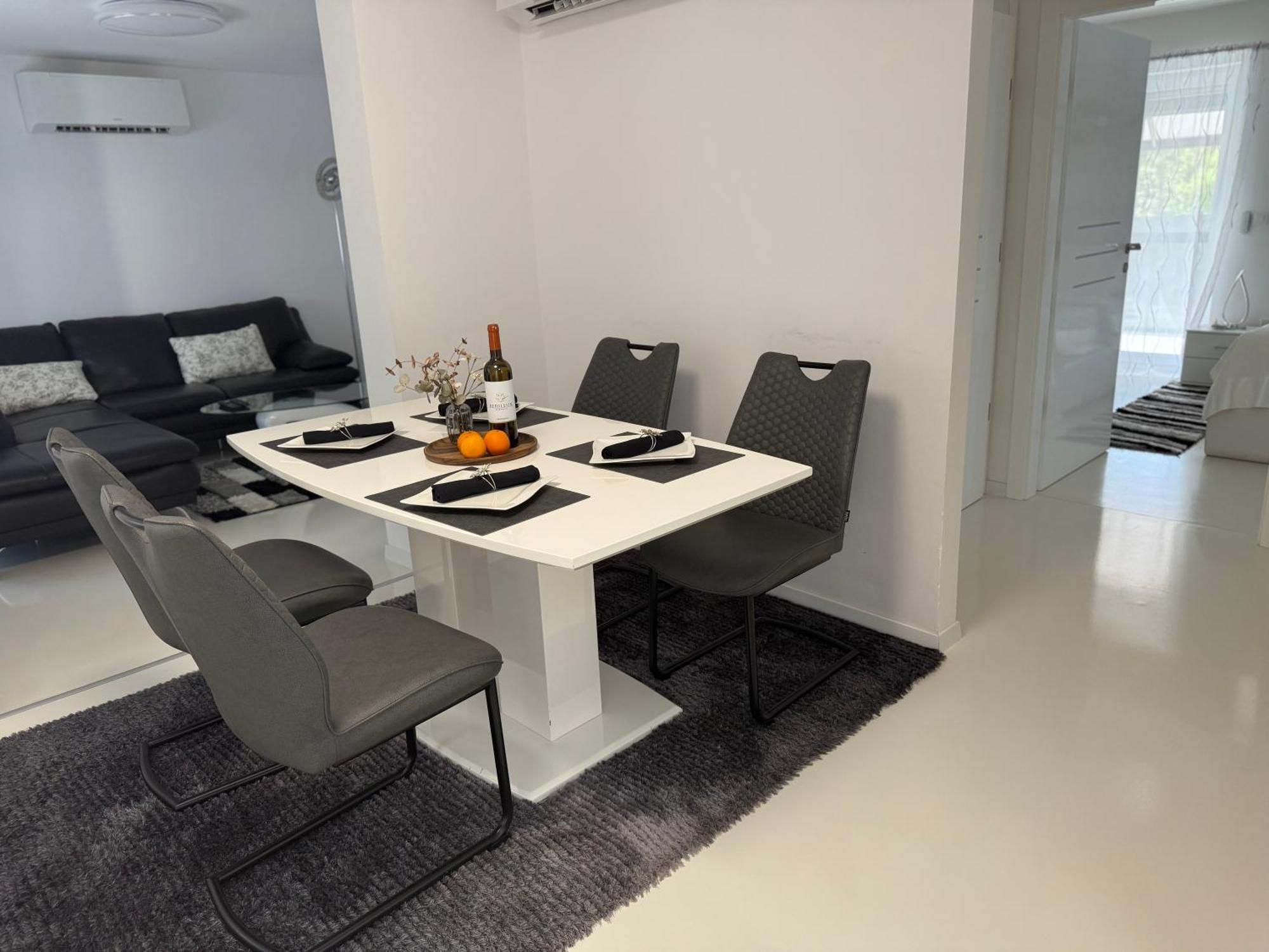 Apartmani Beril Lux Ровин Екстериор снимка