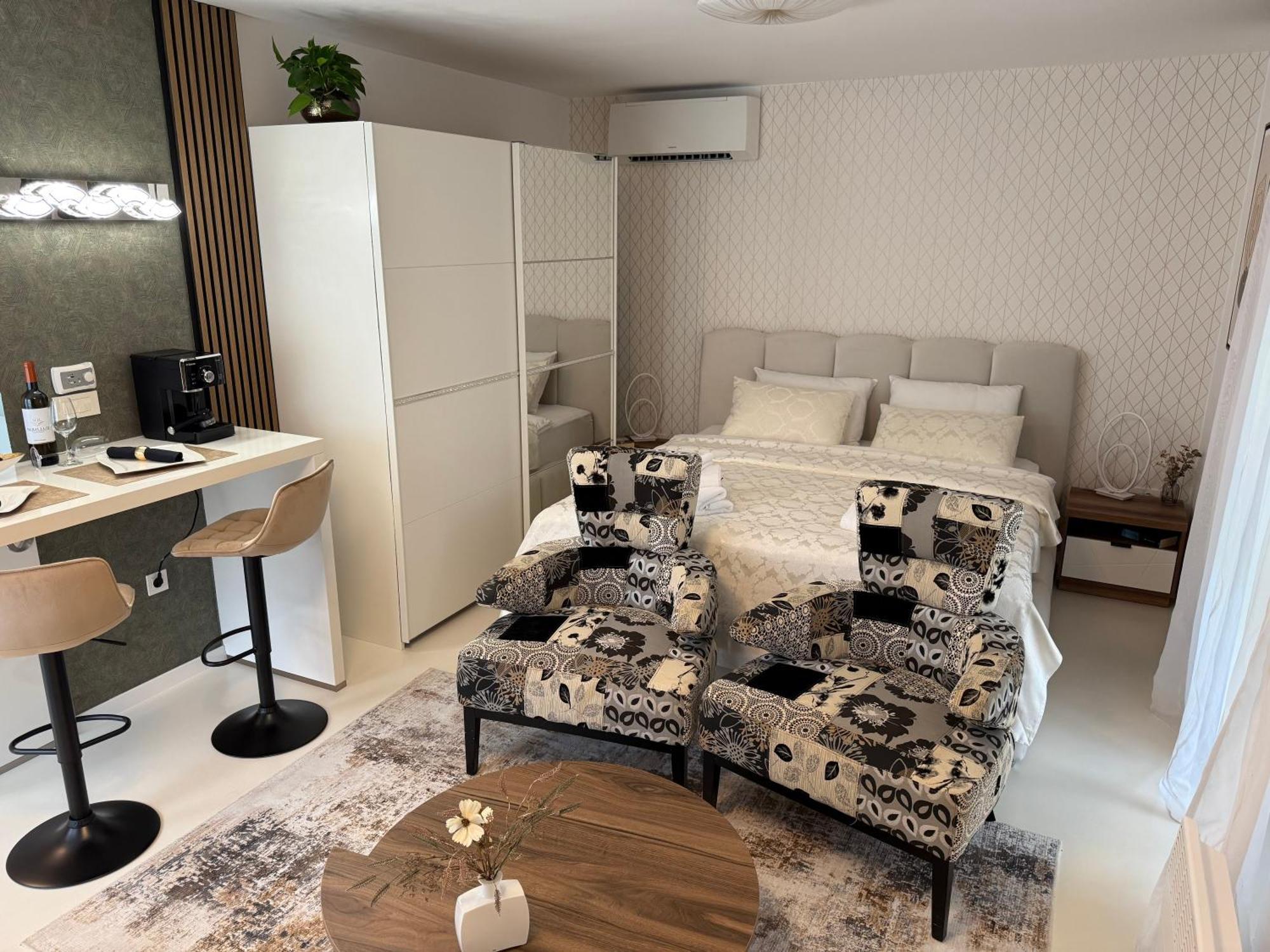 Apartmani Beril Lux Ровин Екстериор снимка
