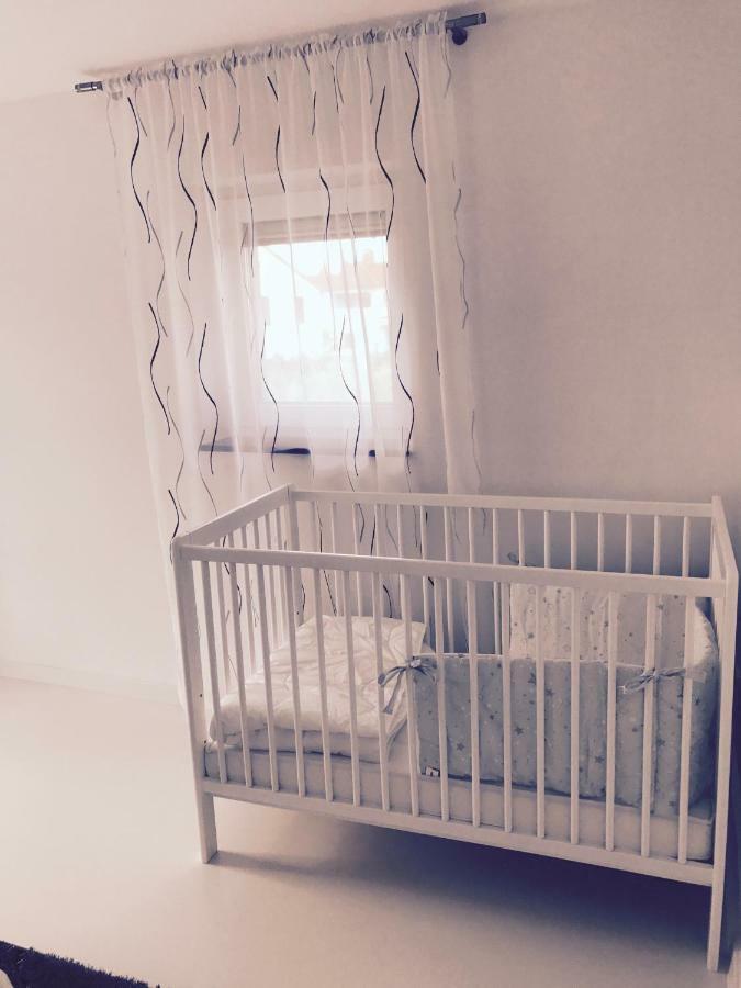 Apartmani Beril Lux Ровин Екстериор снимка