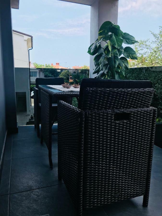 Apartmani Beril Lux Ровин Екстериор снимка