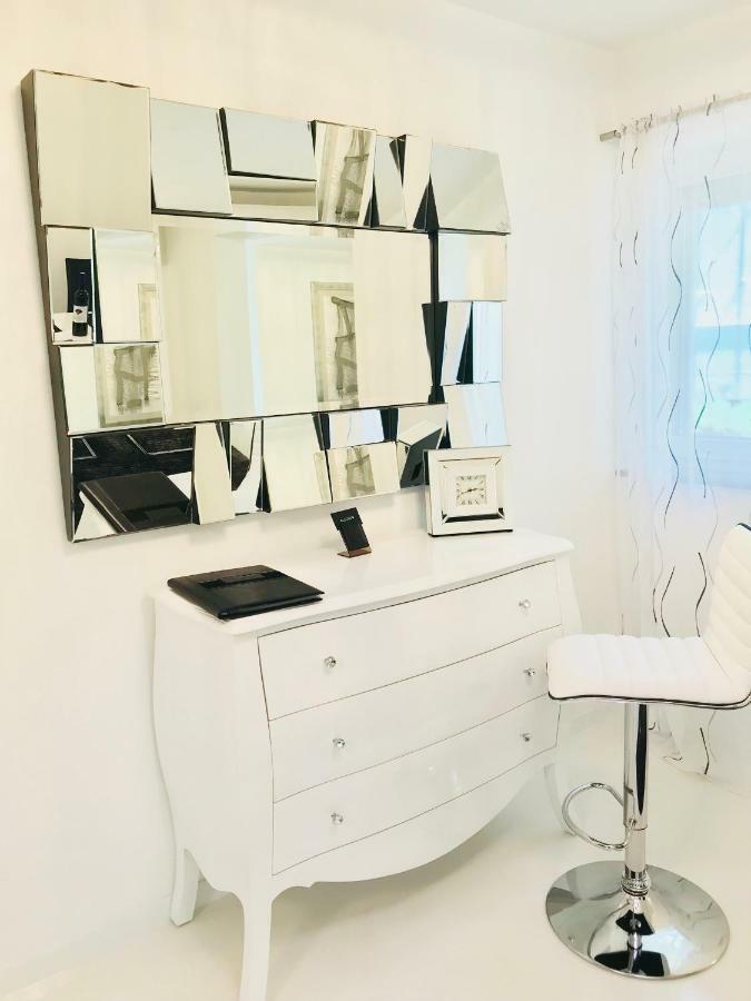 Apartmani Beril Lux Ровин Екстериор снимка